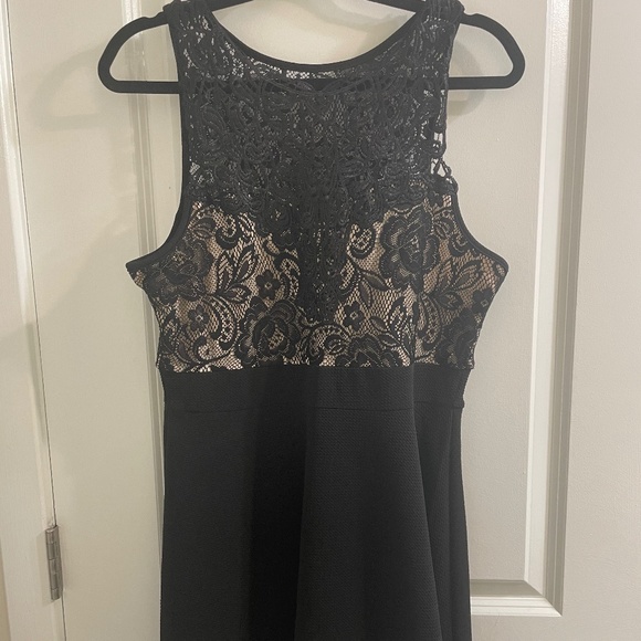 Dress - Picture 1 of 1